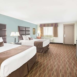 Queen Room Mobility accessible