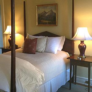 Deluxe Queen Room