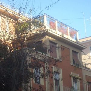 Dea Roma Inn