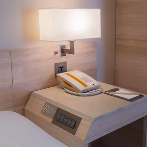 Corner King Room