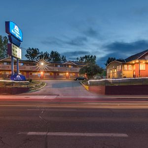 Canadas Best Value Inn Chinook Station