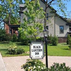 Black Lantern Inn