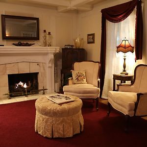 Martha'S Vineyard B & B
