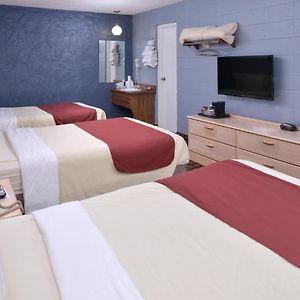 Triple Room Three Double Beds Non-Smoking