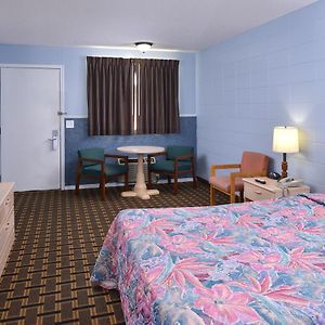 King Suite Two King Beds Non-Smoking
