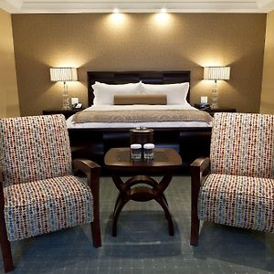 Deluxe King Suite