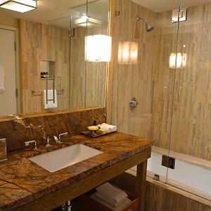 Oceanfront Studio Two Queen Beds