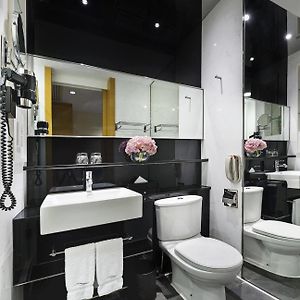 Club Twin Room