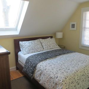 Budget King Room