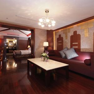 Deluxe  Without Window Queen Room