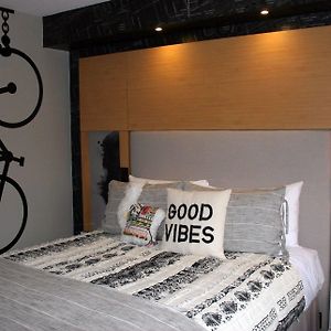 Premium Queen Room