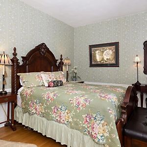 Duke Room