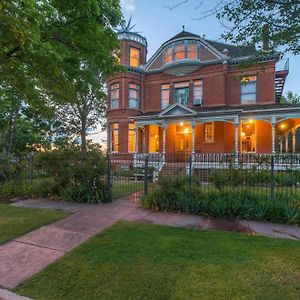 Lumber Baron Inn And Gardens