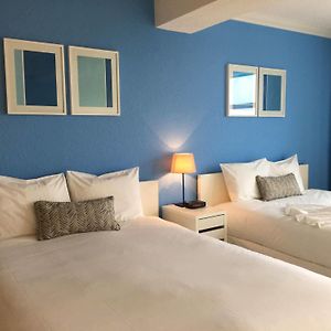 Studio Two Queen Beds