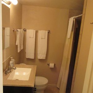 Petite Queen Room