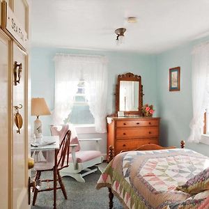 The Barnacle Inn