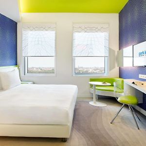 Panoramic Room