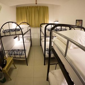 Dormitory Room Mixed