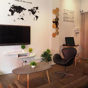 Pillow Talk Hostel