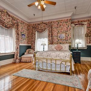 Queen Suite
