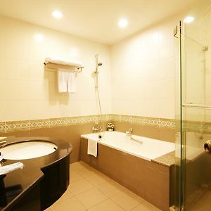 Executive Two-Bedroom King Suite