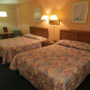 Queen Room Two Queen Beds