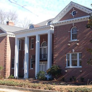 The King'S Daughters Inn