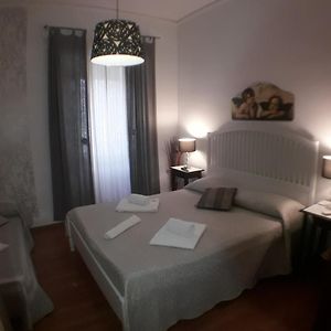 Landmark Triple Room