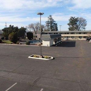 Econo Lodge Inn & Suites Central
