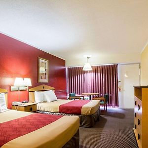 Double Room Two Double Beds Non-Smoking