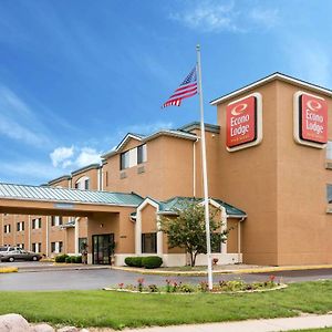 Econo Lodge Inn & Suites Peoria Illinois