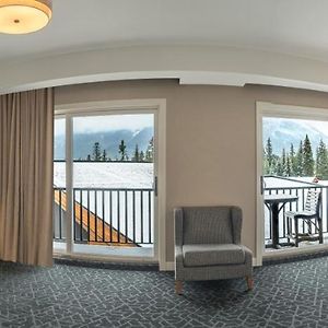 Royal King Room