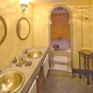 Queen Suite Spa Bath