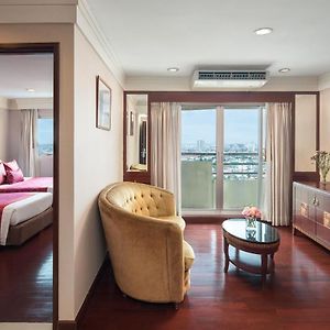 Family Two-Bedroom King Suite