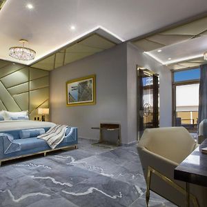 Gallery Suite