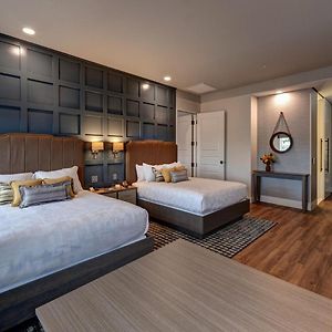 Executive Queen Room