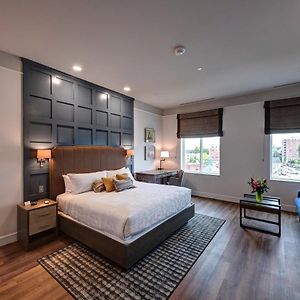 Executive King Room