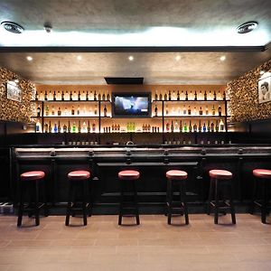 Alessandro Downtown & Bar
