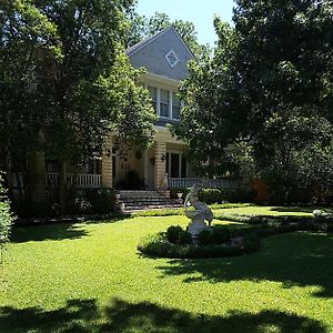 Strickland Arms Bed And Breakfast