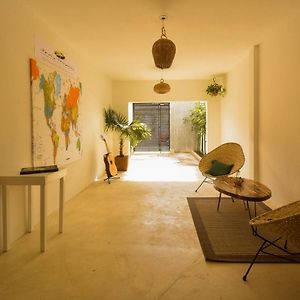 Deluxe Studio