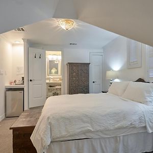 Tower King Suite