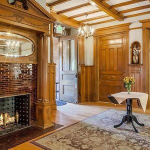 Superior King Suite
