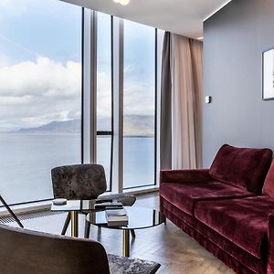 Corner Suite