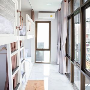 Dormitory Room Mixed