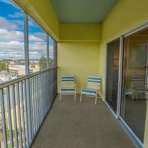 One Bedroom Condo Sofa Bed Full Kitchen