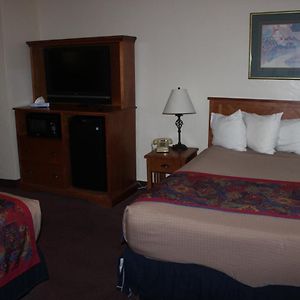 Queen Room Two Queen Beds Non-Smoking