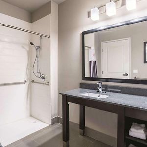 King Room Mobility accessible