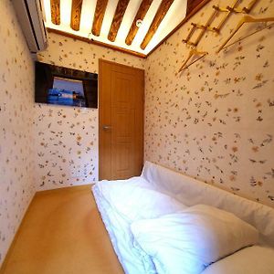 Twin Room Private Bathroom