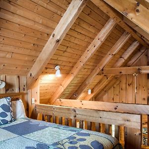One-Bedroom Cabin