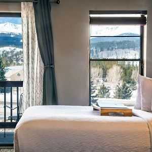 Double Room Mountain View